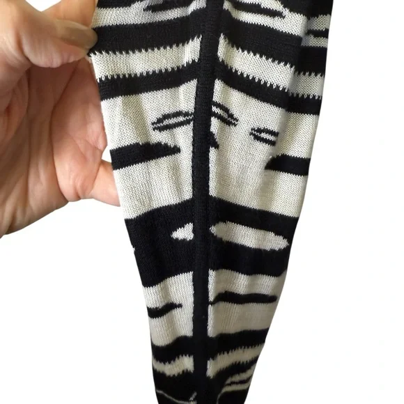 Carlisle Vintage Womens Silk/Cotton Black and White Turtleneck sz S - Picture 3 of 8